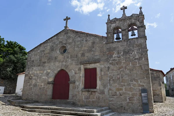 世紀以上 ピニェル ポルトガルの城付近にゴシック様式とバロック様式 つのスタイル 聖マリア教会が建てられました — ストック写真