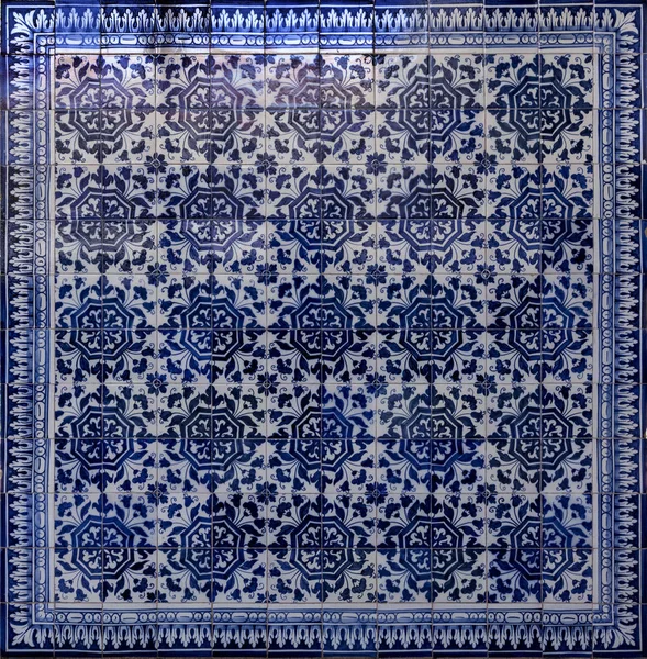 Panel 16Th Century Blue Tiles Depicting Geometrical Vegetal Motifs Decorating — Stock Photo, Image