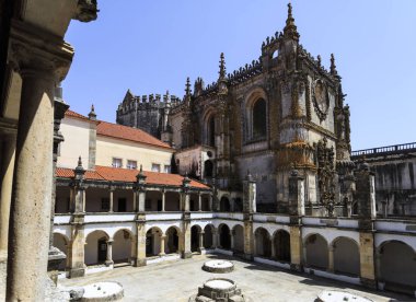 Hostelry Manastırı 16. yüzyılın başlarında özellikle Aziz James 'in ziyaretçileri ve hacıları için İsa Manastırı, Tomar, Portekiz' de geçici konaklama sağlamak amacıyla inşa edilmiştir.