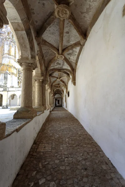 View Narrow Ambulatory Hostelry Cloister Convent Christ Tomar Portugal — Stock Photo, Image