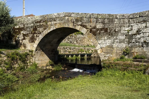 Vue Arche Ronde Classique Parfaite Pont Romain Traversant Une Petite — Photo