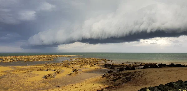 Tormenta severa sobre la bahía de Moreton — Foto de Stock
