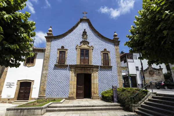 ベイラ アルタ Gouveia のポルトガルのバロック様式の 世紀に建てられた慈悲 ミゼリコルジア教会 の教会のファサード — ストック写真