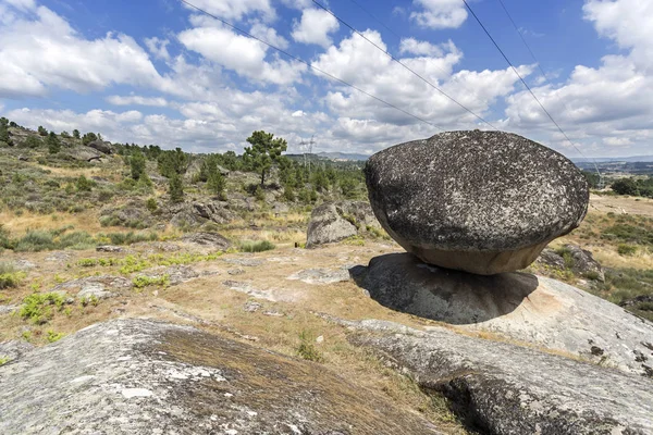 Vista Mítica Roca Granito Llamada Bell Stone Penedo Sino Rodeada — Foto de Stock