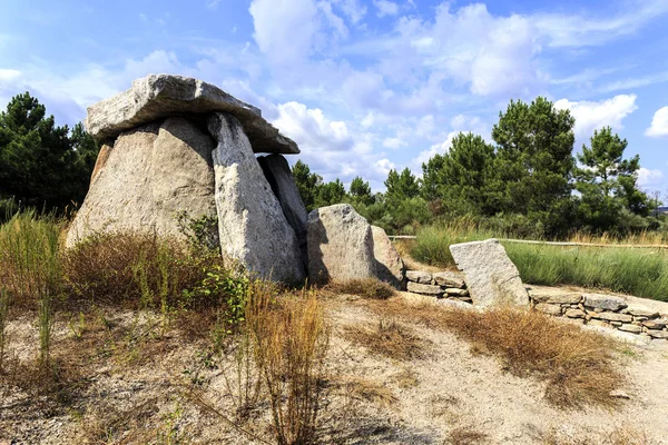 コルチコのドルメン ポルトガル語 Dolmen Cortico Orca 新石器時代末期 紀元前2900 2640年頃 に建造された9本の柱を帽子で覆う埋葬室である — ストック写真