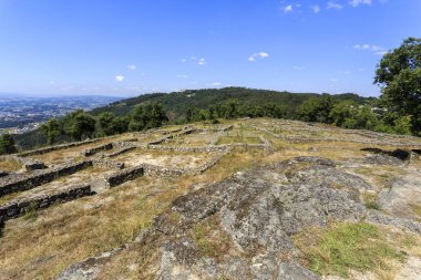 Tunç Çağı yerleşmesi, veya chester, Castro Monte Padrao 9 yüzyılda inşa edilmiş, olarak da bilinir ve geç Orta çağlarda Santo Tirso, Portekiz kadar etkin görünümü