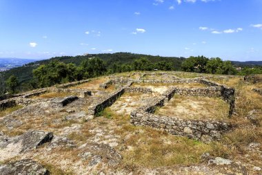 Tunç Çağı yerleşmesi, veya chester, Castro Monte Padrao 9 yüzyılda inşa edilmiş, olarak da bilinir ve geç Orta çağlarda Santo Tirso, Portekiz kadar etkin görünümü