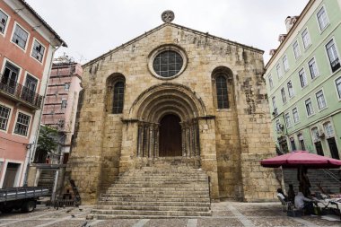 Cephe St James Kilisesi, bir Romanesk tapınak inşa tarihi Coimbra şehir 12. yüzyıl sonundaki 18 Temmuz 2018 Coimbra, Portekiz