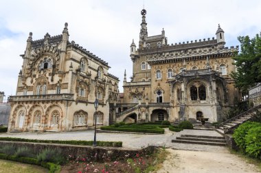 Ayrıntı Neo-Manuelin mimari tarzı Coimbra, Portekiz yakınındaki geç 19. yüzyılda inşa edilen Bussaco Palace Hotel, silah kat evin (Casa dos Brazoes)