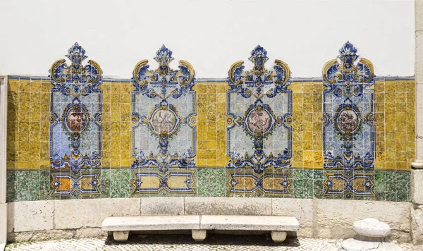 Paneles de baldosas policromáticas del siglo XIX — Foto de Stock