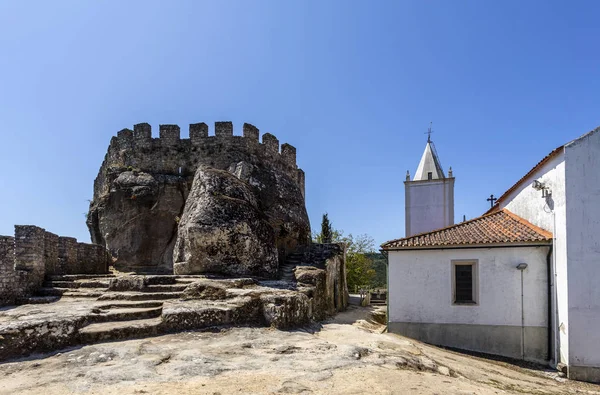 Romanesk ve Gotik tarzında Penela Ortaçağ Şatosu — Stok fotoğraf