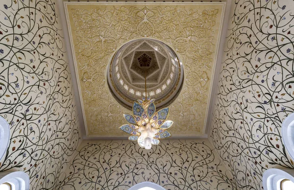 Abu Dhabi Sheikh Zayed Grande Mesquita — Fotografia de Stock