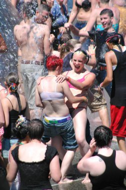 Seattle, Wa. 25 Haziran 2006. Yaklaşık: Gay, Lezbiyen gururu Festivali Seattle, Wa Seattle Çeşme çevresinde.