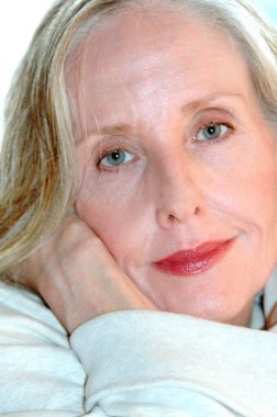 Olgun kadın güzellik mankeni ifadeleri evde tek başına..