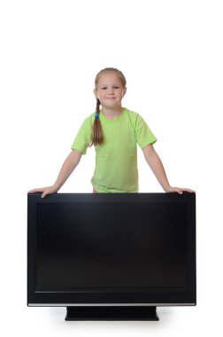 Tv beyaz arka plan üzerinde izole lsd ile küçük kız 