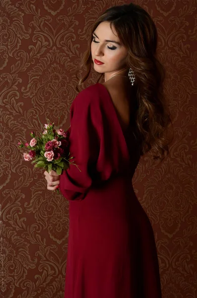 Jovem Sensual Elegante Vestido Claret — Fotografia de Stock