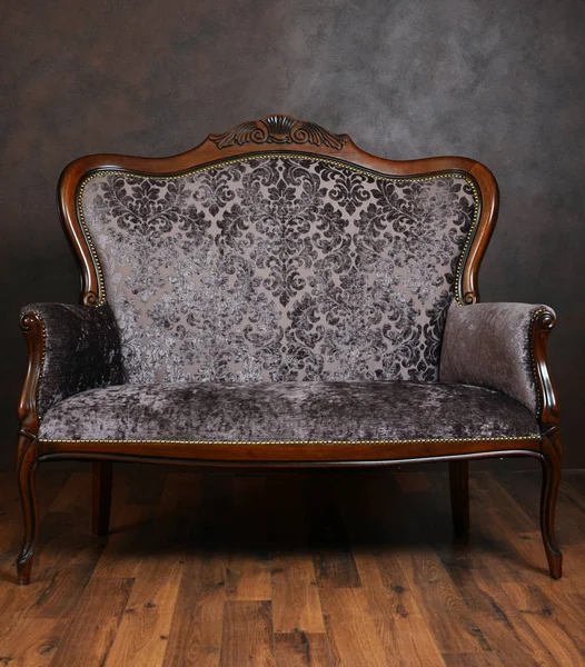 Vintage Sofa Dark Room — Stock Photo, Image