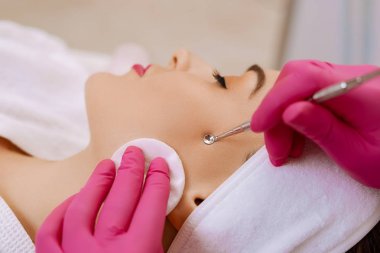 Sivilce Güzellik Salonu profesyonel temizlik.