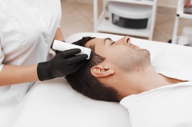  Yüz microneedling tedavi meso rulo.