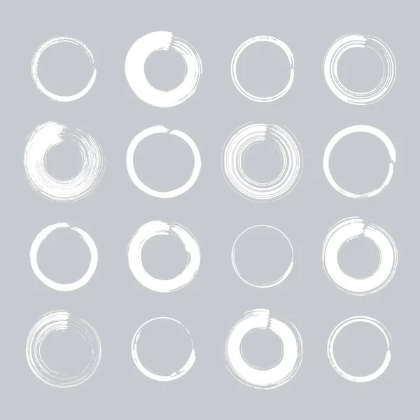 Kolekcja Różnych Okrągłych Pociągnięć Pędzla Grunge Kolorze Białym Izolowane Jasnoszarym — Wektor stockowy