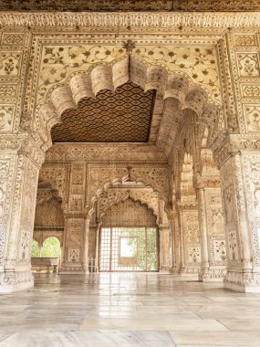 Delhi, Hindistan - 2 Kasım 2018: Geri yüklenen Diwan-i-has Delhi kırmızı kale.