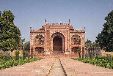 Agra 'daki ı 'Tim d-ud-Daulah Türbesi