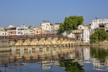 Udaipur Hindistan 'da Daiji Köprüsü