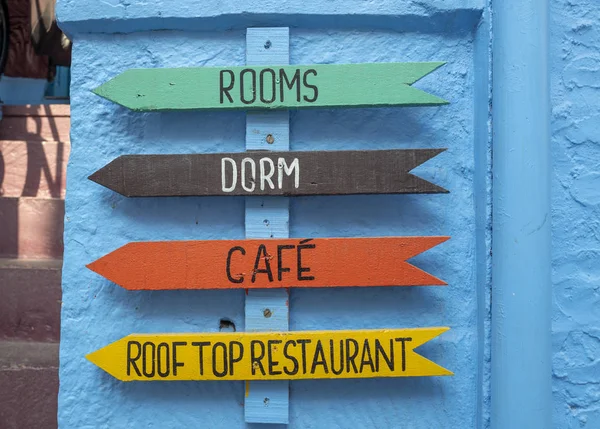 Hostel Dorm Available Rooms Signage in Jodhpur — Stock Photo, Image
