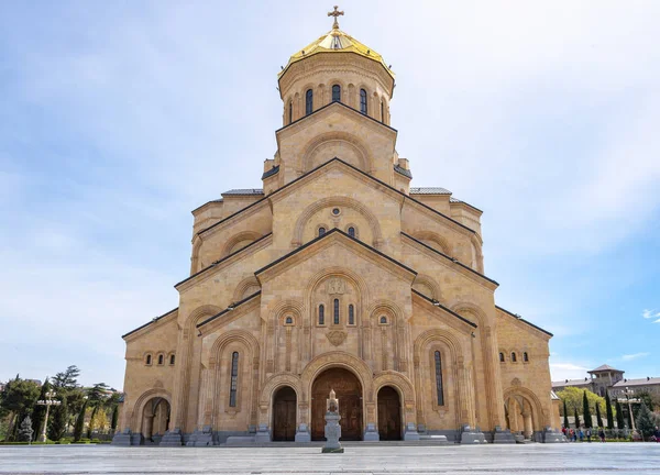 A Catedral da Santíssima Trindade de Tbilisi (Igreja Tsminda Sameba) Ge — Fotografia de Stock