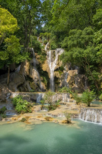 Kuang Si Vodopád v Laosu — Stock fotografie