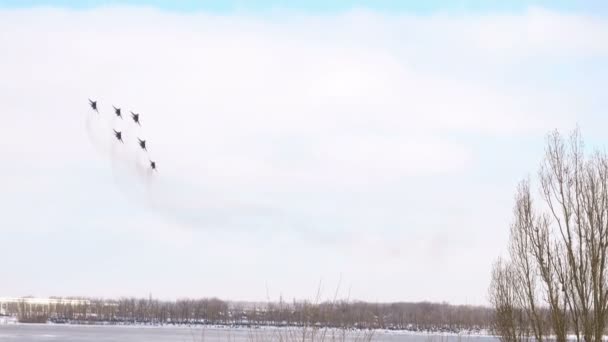 Volgograd Rusland Februari 2018 Acrobatische Vluchten Uitgevoerd Door Luchtvaart Groep — Stockvideo