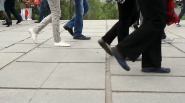 Volgograd, Rusya Federasyonu - 09 Mayıs, 2015: kişi arası bir yaya geçidi yola. 