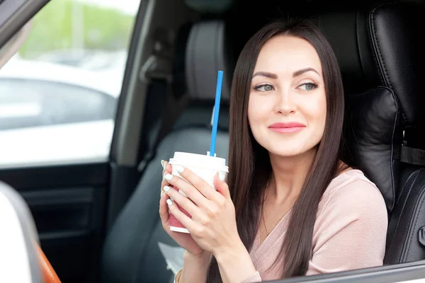 Portrait Pretty Smiling Friendly Girl Driver Car Paper Cup — Stock Photo, Image