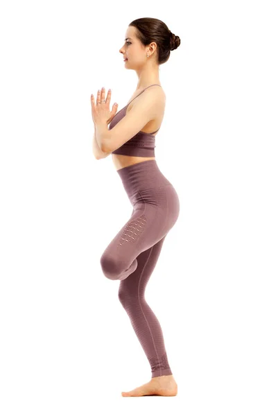 Fitness Kvinna Gör Yoga Motion Isolerad Vit Bakgrund — Stockfoto