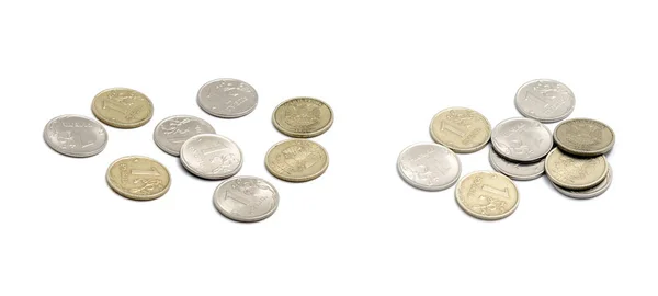 Российские Монеты Две Кучи Одна Пролита Другая Собрана Белом Фоне Лицензионные Стоковые Изображения