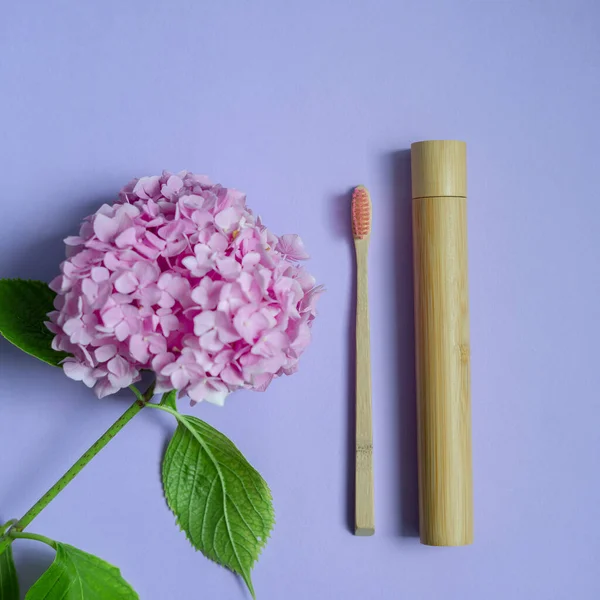 Bamboo Tooth Brush Flower Background — Stock Photo, Image