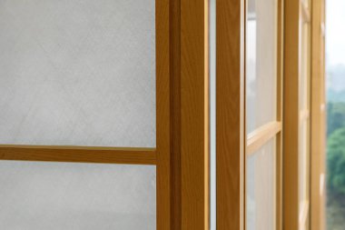 Cam, arka plan ile kahverengi ahşap yüzey. Ahşap doku, yüzey. Ahşap desen.