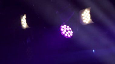 Mavi ışık demeti. Işık ışınları. 15