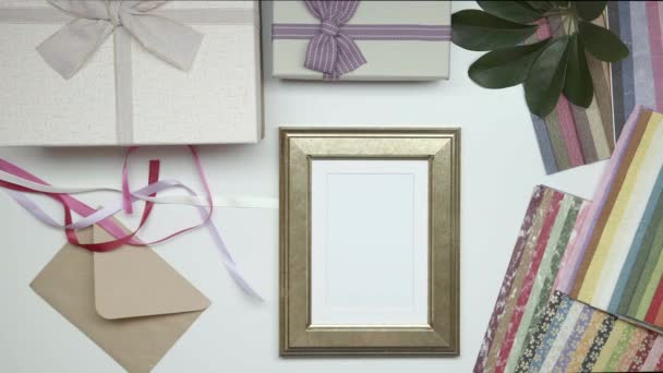 Wrapping Photo Frame Gift Choose Decor Static Shot — Stock Video