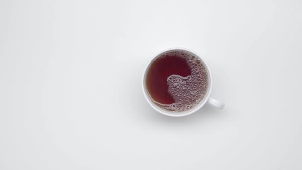 Chinesische Tasse Mit Heißem Tee Auf Weißem Hintergrund Teezeremonie Teil — Stockvideo