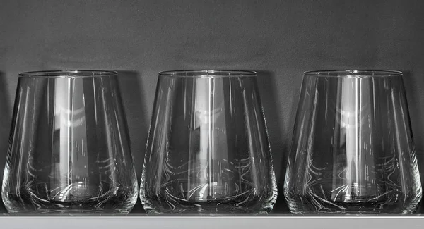 Copas de brandy y vasos de whisky . — Foto de Stock