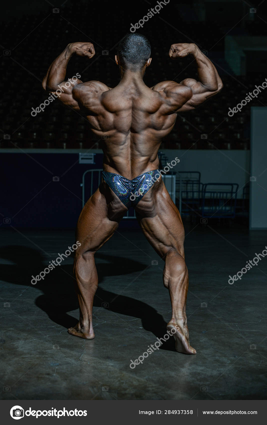 Back double biceps – Stock Editorial Photo © vishstudio #284937358