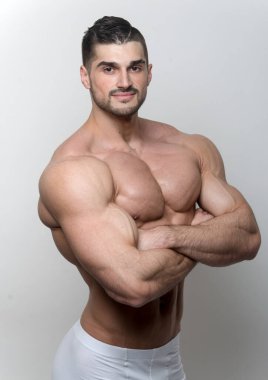 Stüdyoda fitness erkek modeli