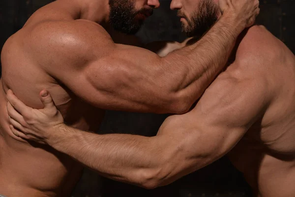 Dois Homens Sexy Gay Casal Abraçando Uns Aos Outros — Fotografia de Stock