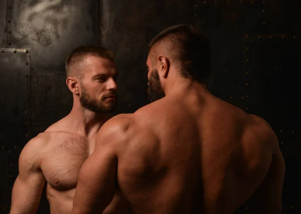 Twee Mannen Sexy Gay Koppel Poseren Studio — Stockfoto