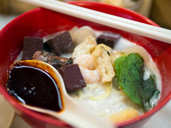 Fideos de sopa de curry famosos de Malasia — Foto de Stock