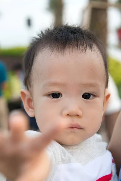 Ázsiai kisfiú portréja — Stock Fotó