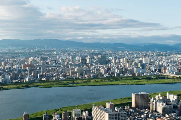 Osak stadsutsikt från Umeda sky building — Stockfoto