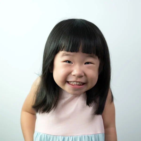 Menina feliz com cara engraçada — Fotografia de Stock