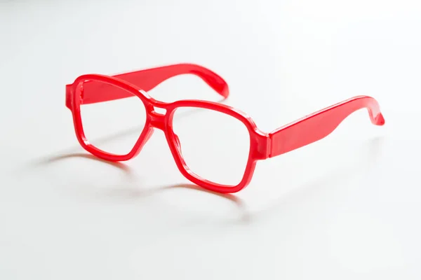 Cadre de lunettes de couleur rouge — Photo